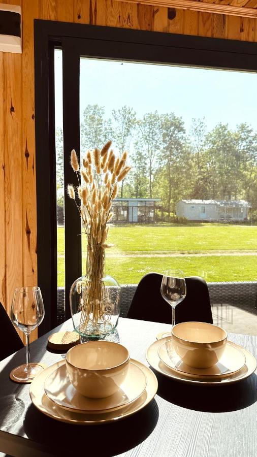 Luxe Tiny House Bij Het Leekstermeer Matsloot Esterno foto