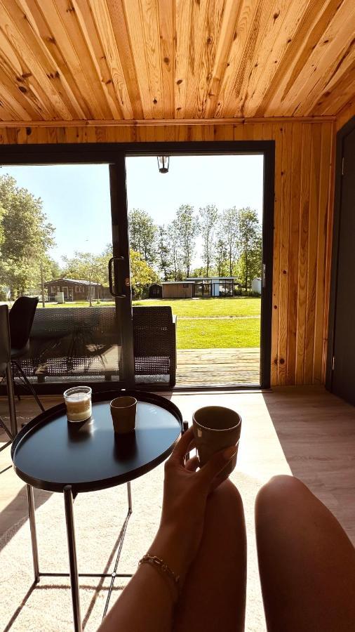 Luxe Tiny House Bij Het Leekstermeer Matsloot Esterno foto